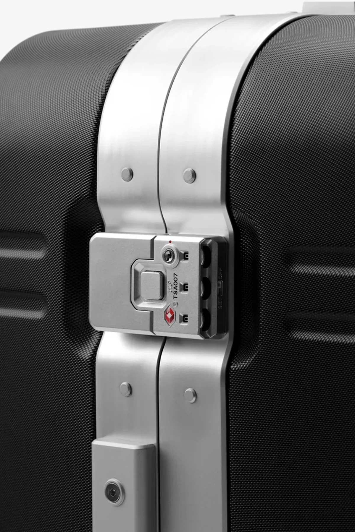 Ramverk Pro Check-in Luggage Large - Image 4
