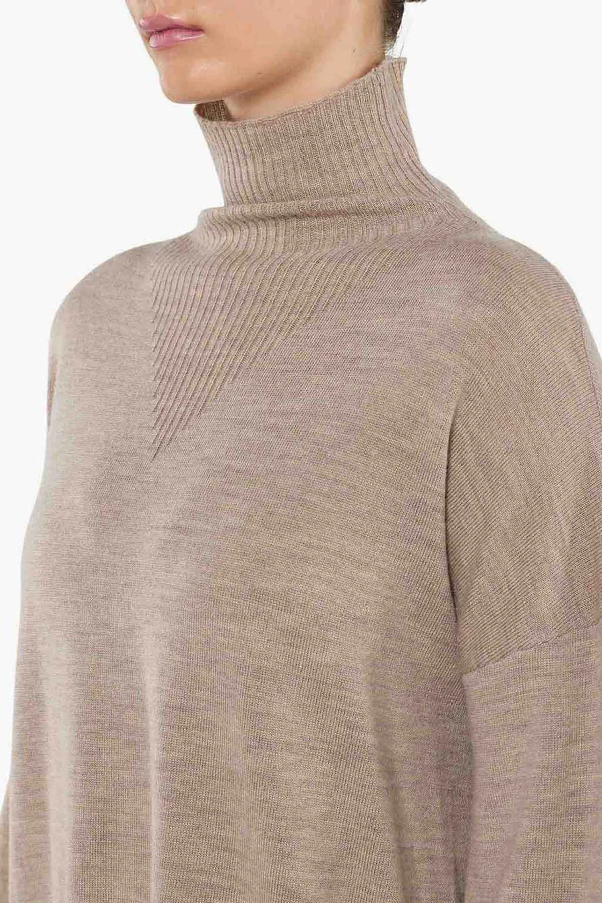 Geilo OverSized Sweater - Image 3
