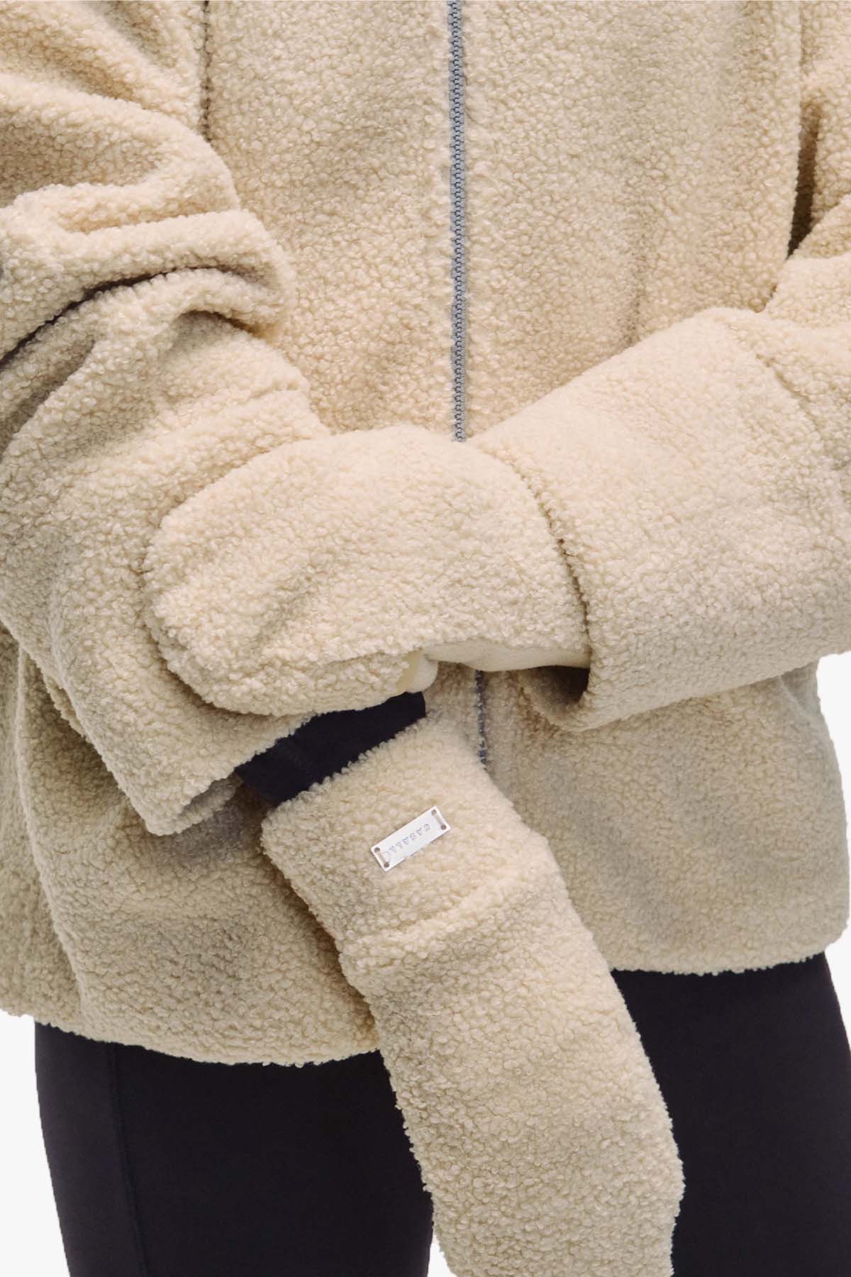 Sherpa Short Zip Jacket - Image 4