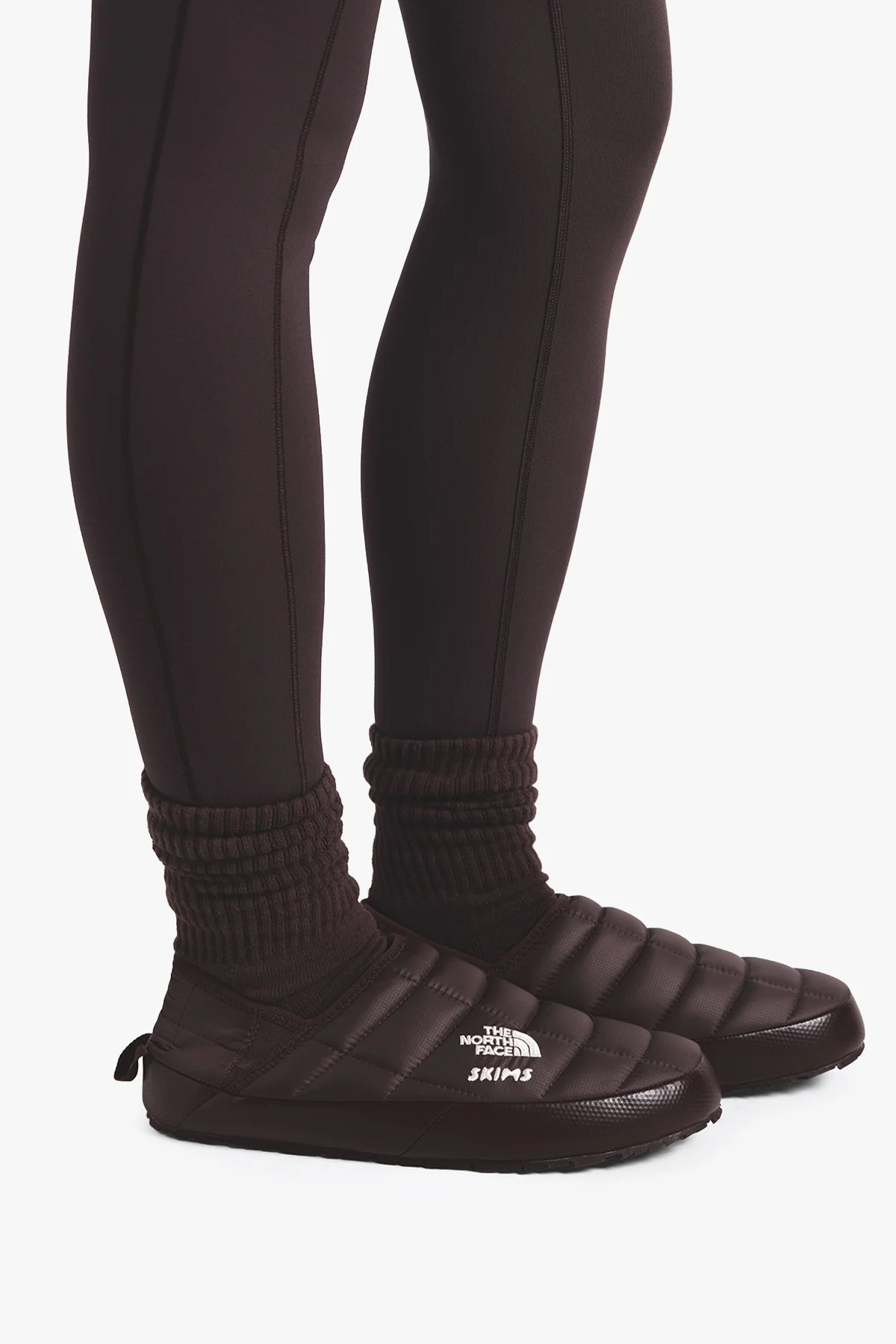 TNF X SKIMS THERMOBALL TRACTION MULE V - Image 2